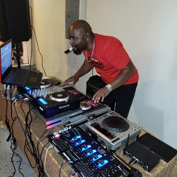 Meet your Posher, Stephen - Picture 3 of 8